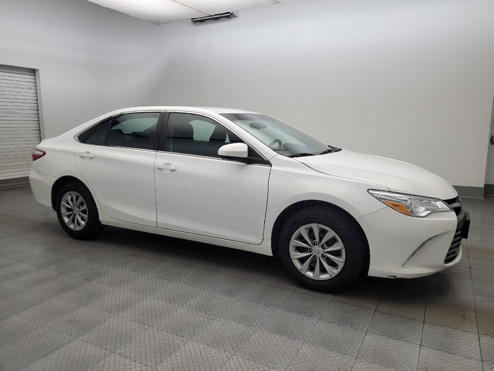 Used 2017 Toyota Camry LE image 11