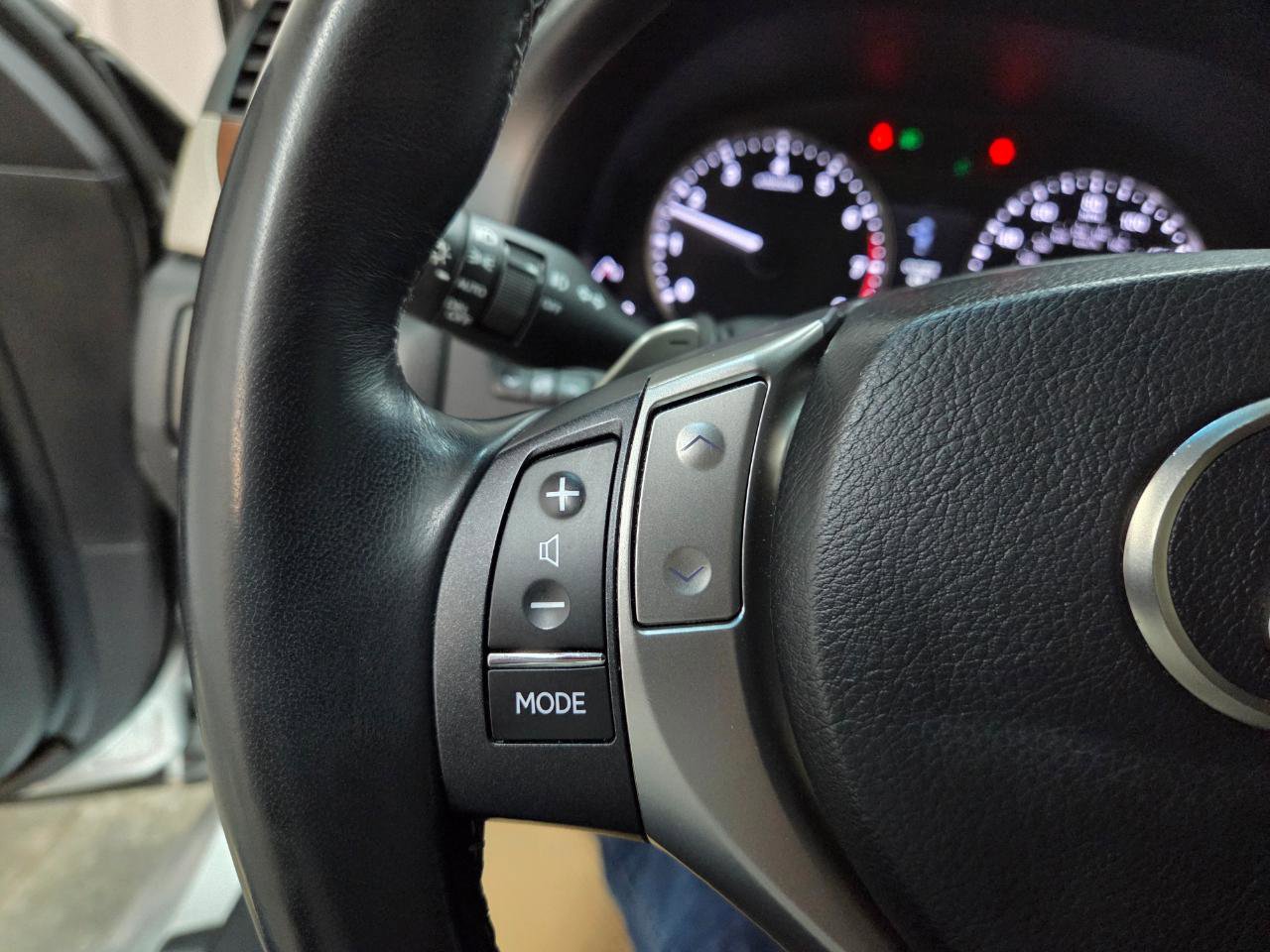 Used 2015 Lexus GS 350 AWD w/ Premium Package image 32