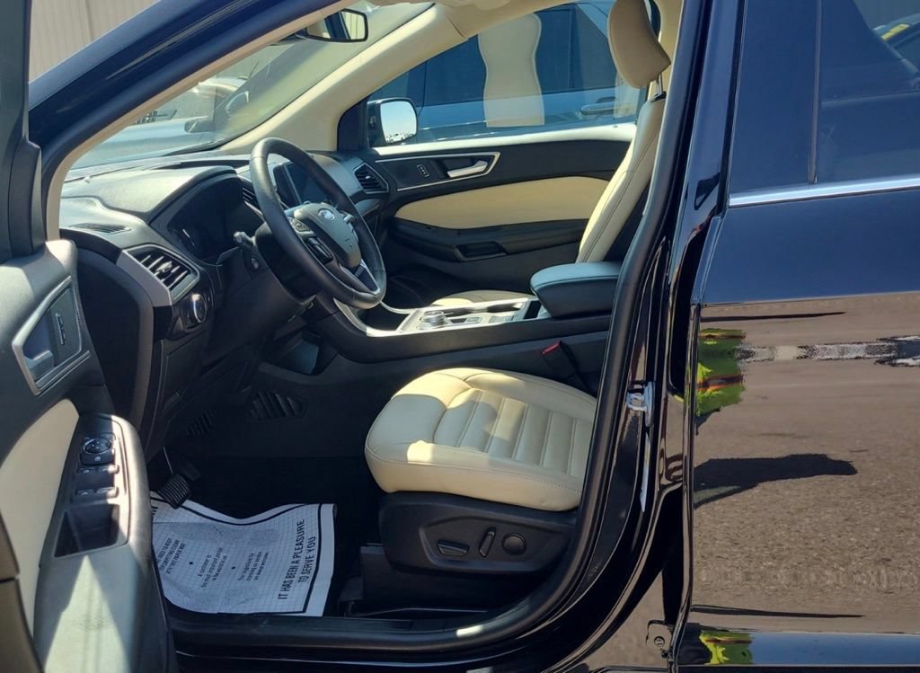 Used 2024 Ford Edge SEL AWD/4WD image 7