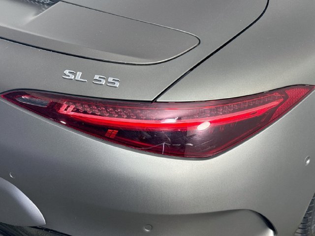Used 2022 Mercedes-Benz SL 55 AMG 4MATIC image 31