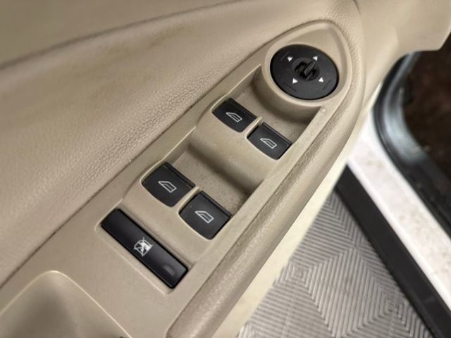 Used 2018 Ford Escape SEL image 18