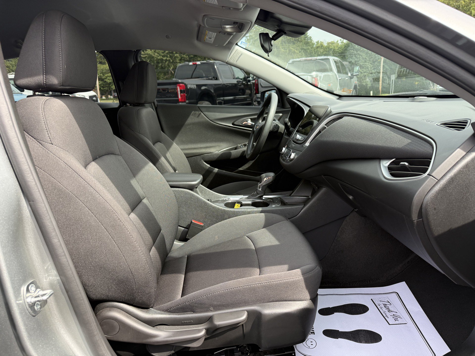 Used 2025 Chevrolet Malibu LT FWD image 23