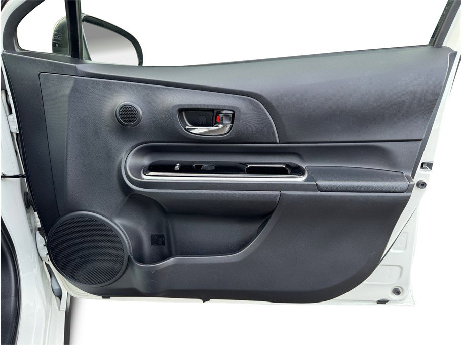 Used 2018 Toyota Prius C Three FWD image 19