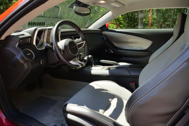 Used 2010 Chevrolet Camaro SS w/ RS Package RWD image 15