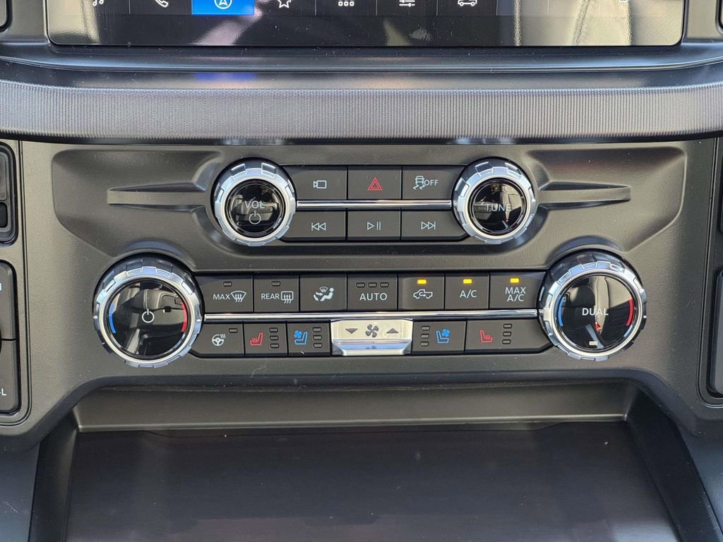 New 2026 Ford F350 Platinum w/ FX4 Off-Road Package image 5