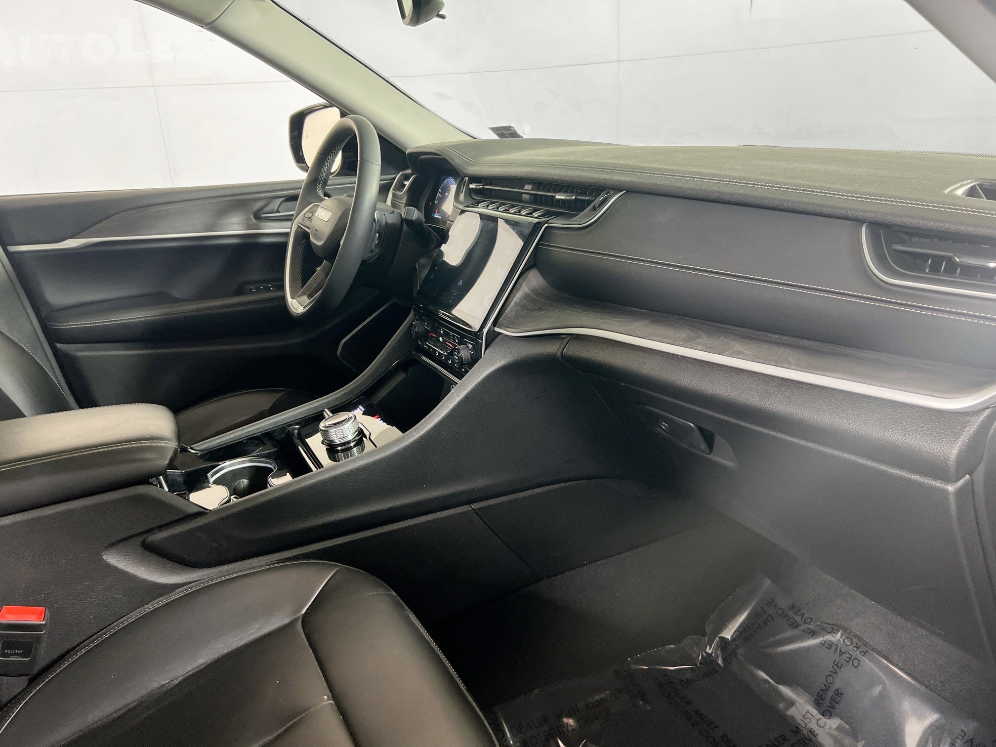 Used 2023 Jeep Grand Cherokee L Limited image 31