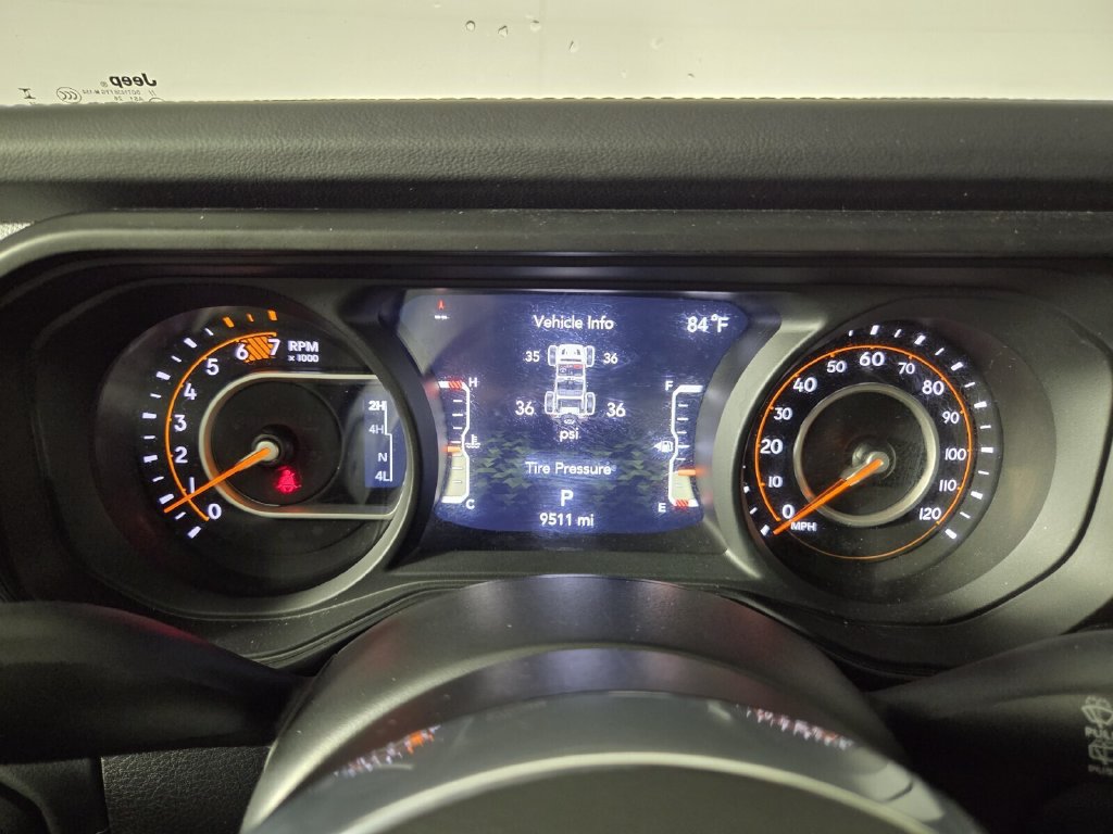 Used 2026 Jeep Wrangler Unlimited Sahara AWD/4WD image 14