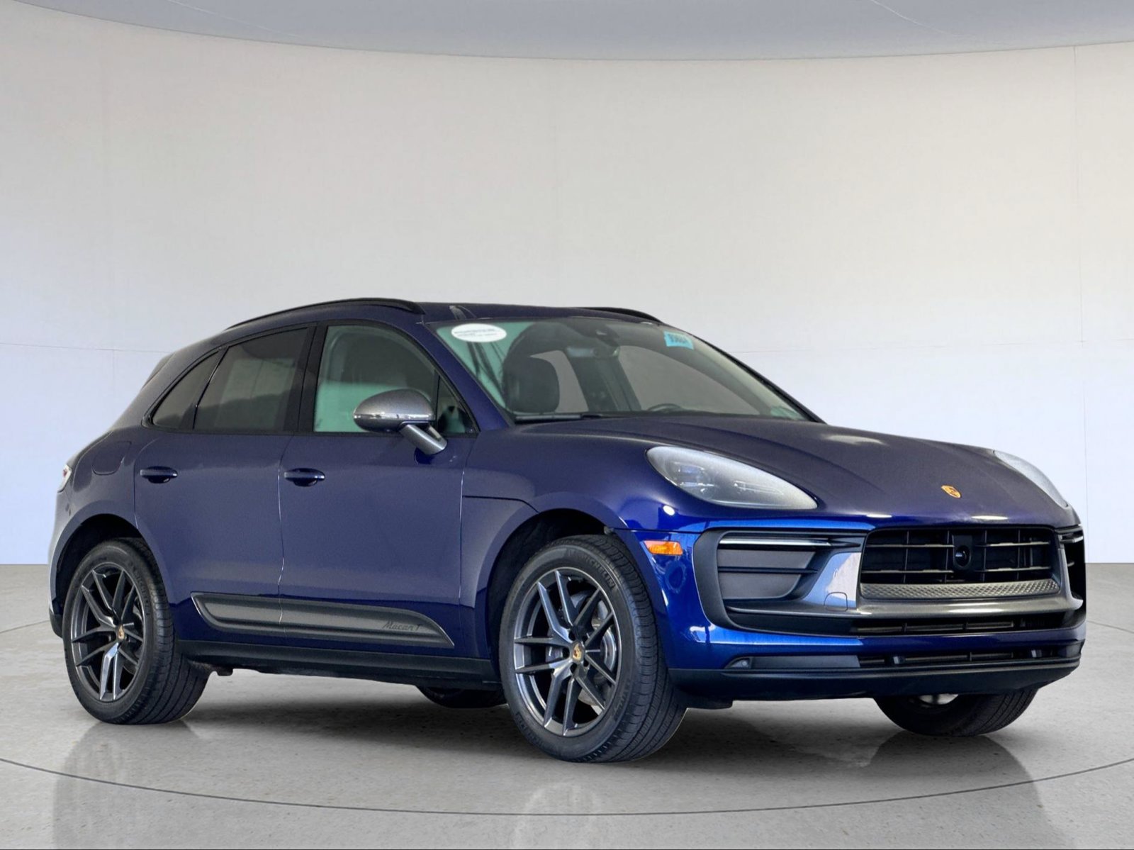 Certified 2023 Porsche Macan Turbo AWD/4WD image 10