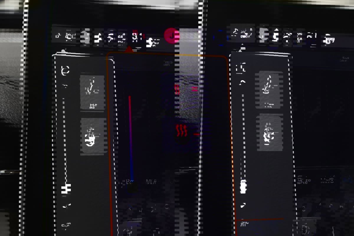 Used 2024 Jeep Compass Limited image 8