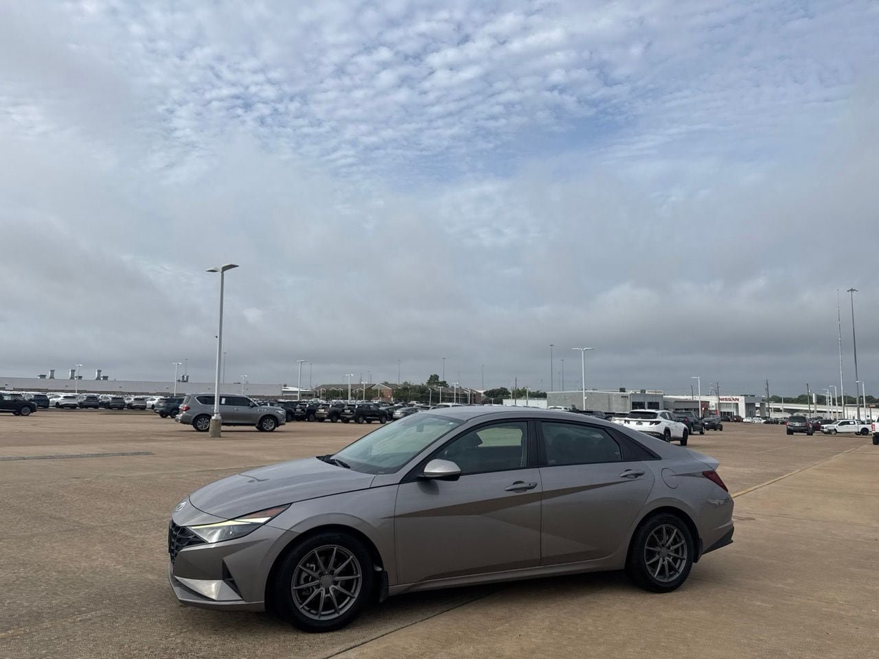 Used 2023 Hyundai Elantra SEL w/ Convenience Package FWD image 11
