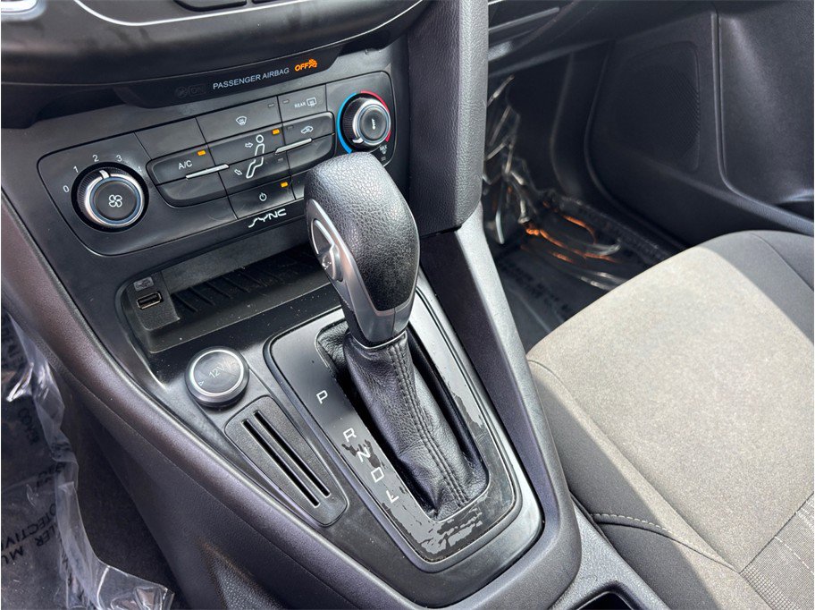 Used 2017 Ford Focus SE FWD image 26