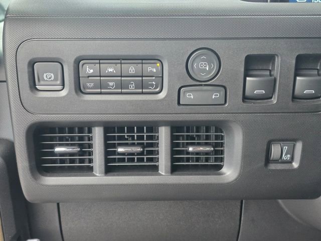 New 2025 Chevrolet Brightdrop 400 w/ Battery Pack, Max Range AWD/4WD image 20