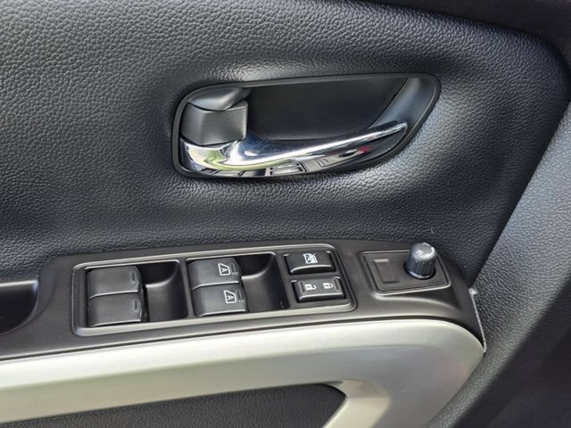 Used 2019 Nissan Titan PRO-4X w/ Pro-4x Utility Package AWD/4WD image 27