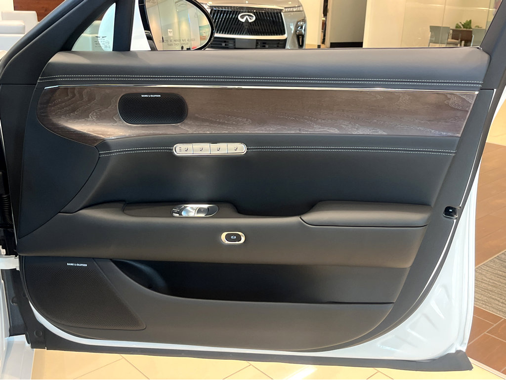 New 2025 Genesis G90 3.5T image 13