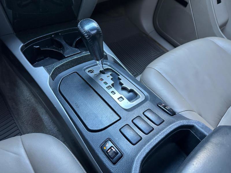 Used 2005 Toyota 4Runner Limited image 32