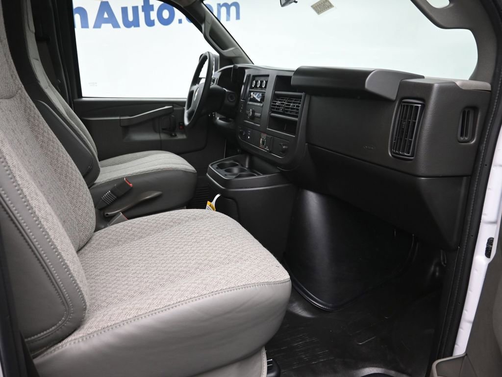 New 2026 Chevrolet Express 2500 w/ Driver Convenience Package RWD image 9