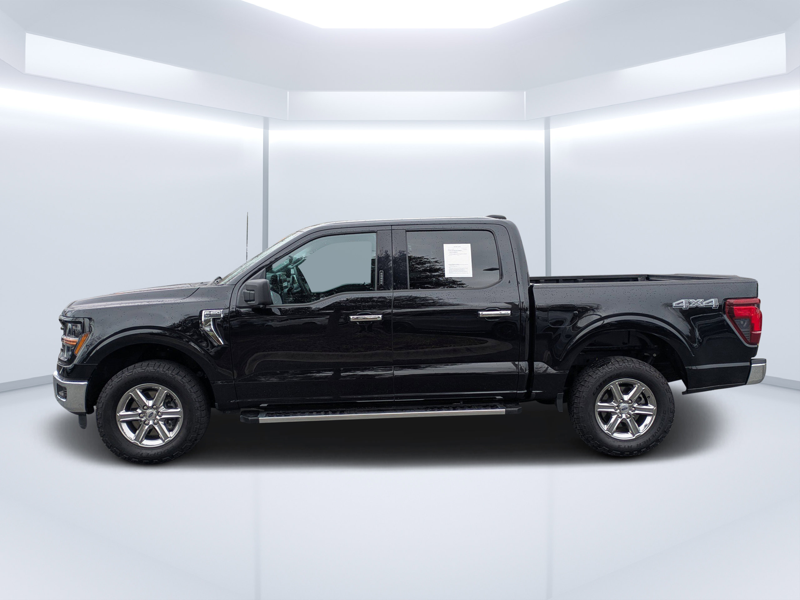Used 2024 Ford F150 XLT w/ Tow/Haul Package image 6