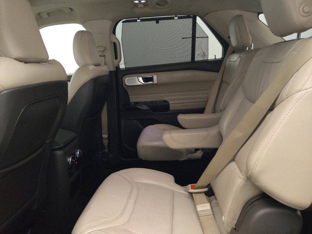 Used 2020 Ford Explorer Platinum w/ Premium Technology Package AWD/4WD image 18