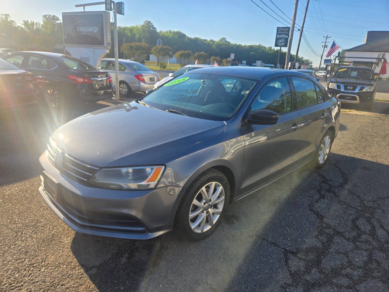 Used 2015 Volkswagen Jetta SE FWD image 1