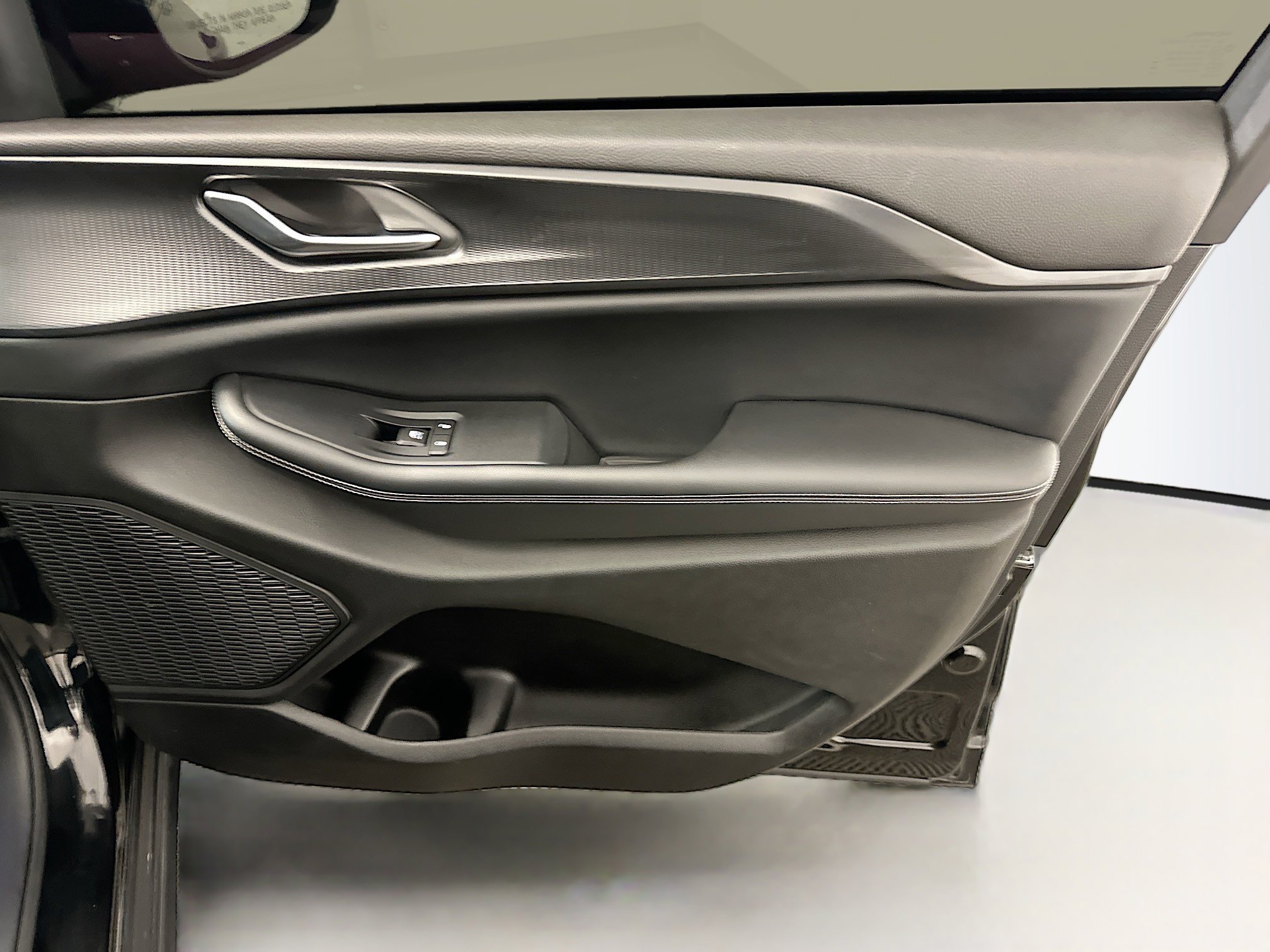 Used 2023 Jeep Grand Cherokee L Laredo image 36