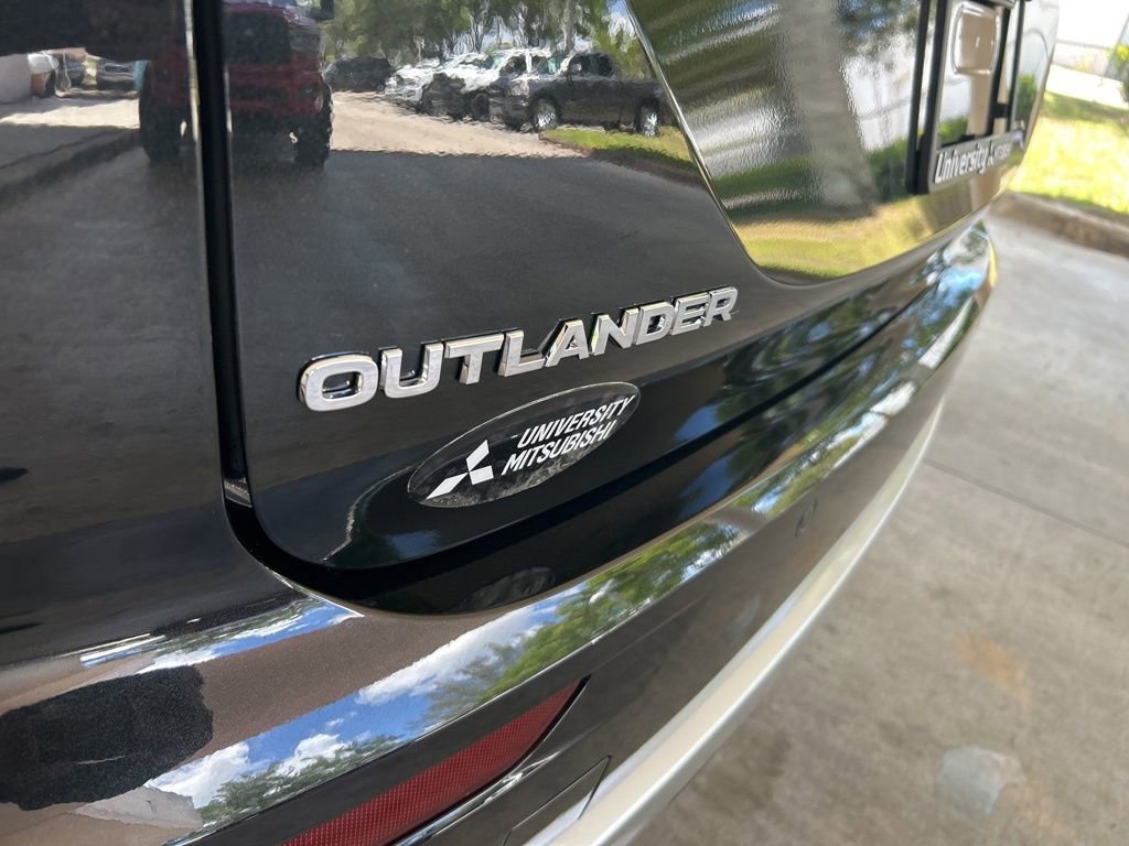 New 2025 Mitsubishi Outlander SEL image 22