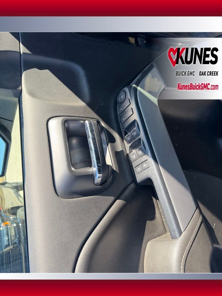 Used 2017 Chevrolet Silverado 1500 LT w/ Midnight Edition image 9