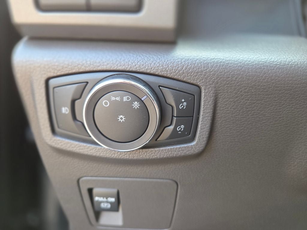 Used 2021 Ford Expedition XLT RWD image 33