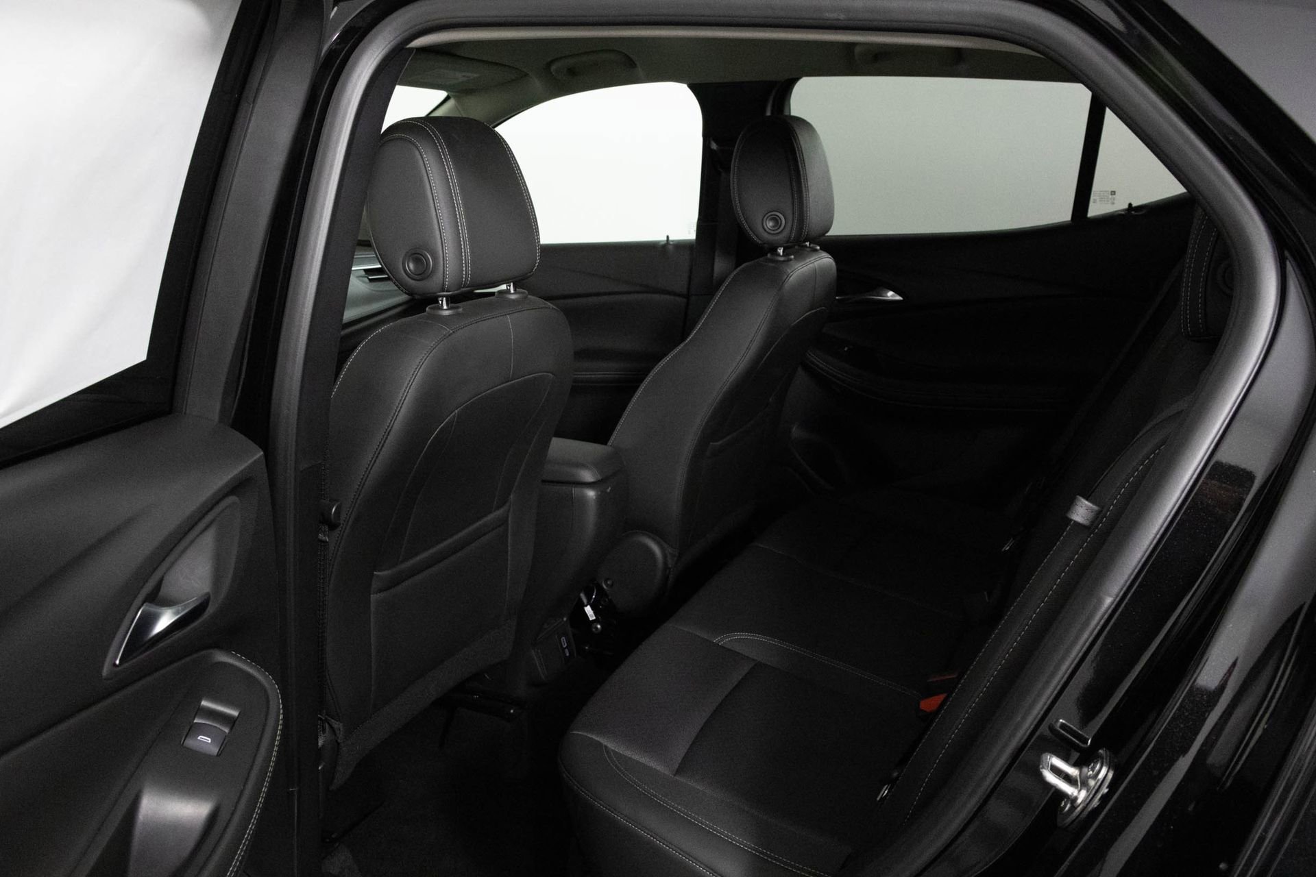 Certified 2025 Buick Encore GX Preferred image 33