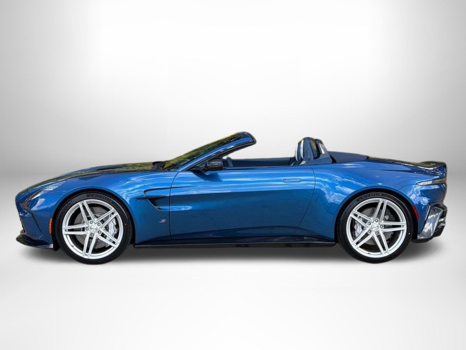 New 2026 Aston Martin V8 Vantage S RWD image 18