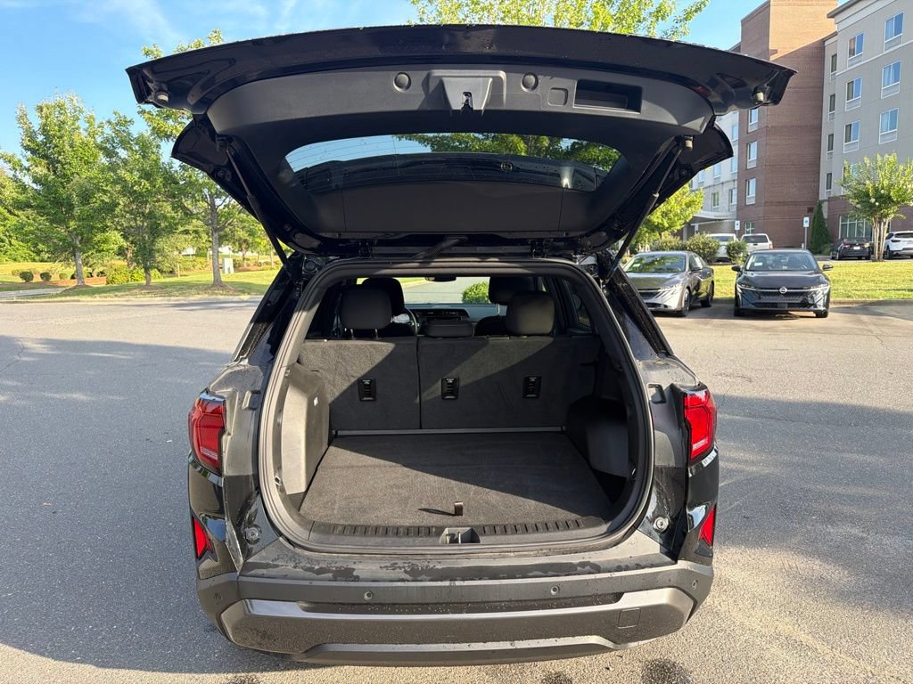 Used 2025 GMC Terrain Elevation AWD/4WD image 16