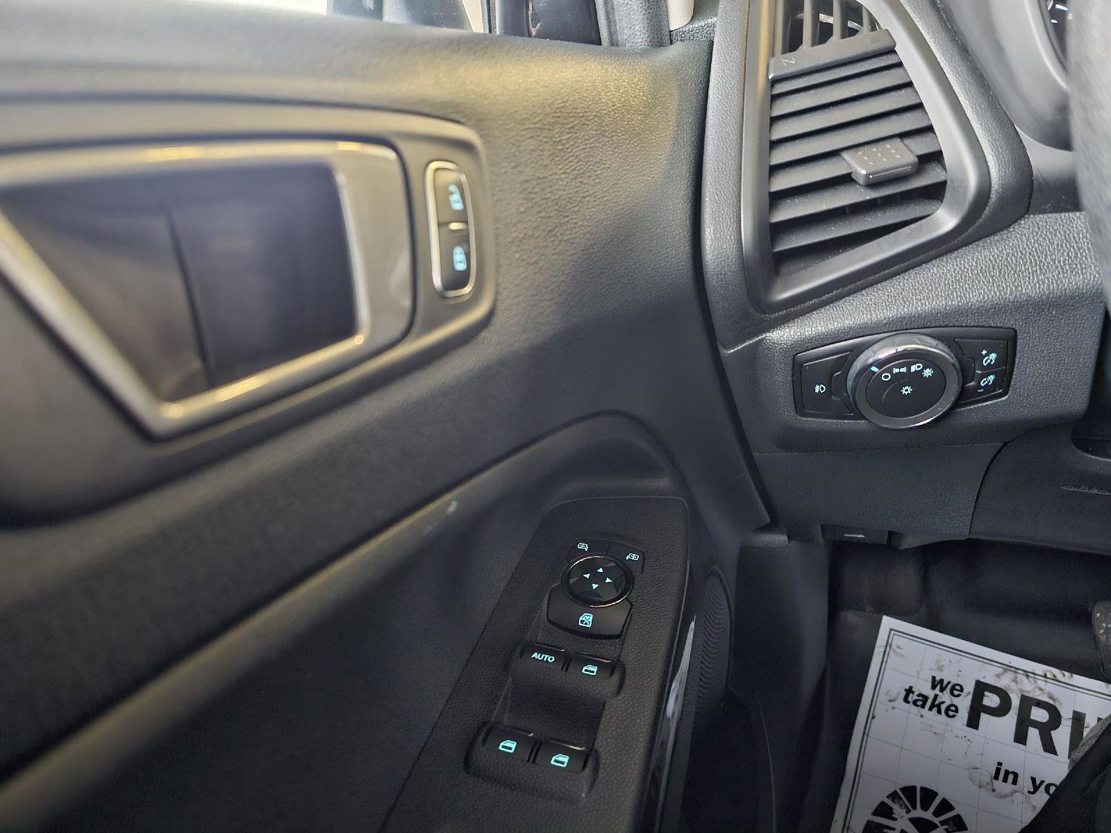 Used 2021 Ford EcoSport SE image 24