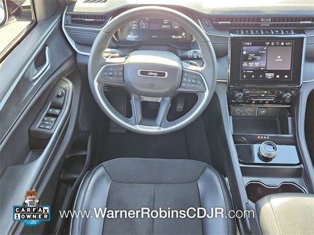 Used 2024 Jeep Grand Cherokee Altitude image 7