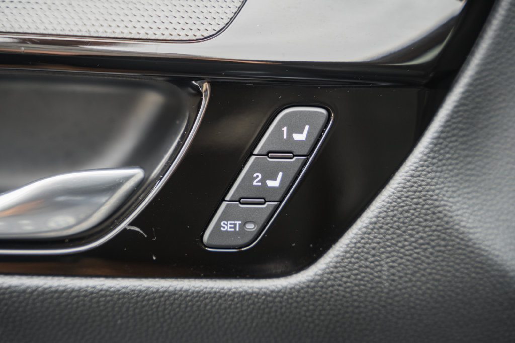 Used 2025 Honda CR-V EX-L image 40