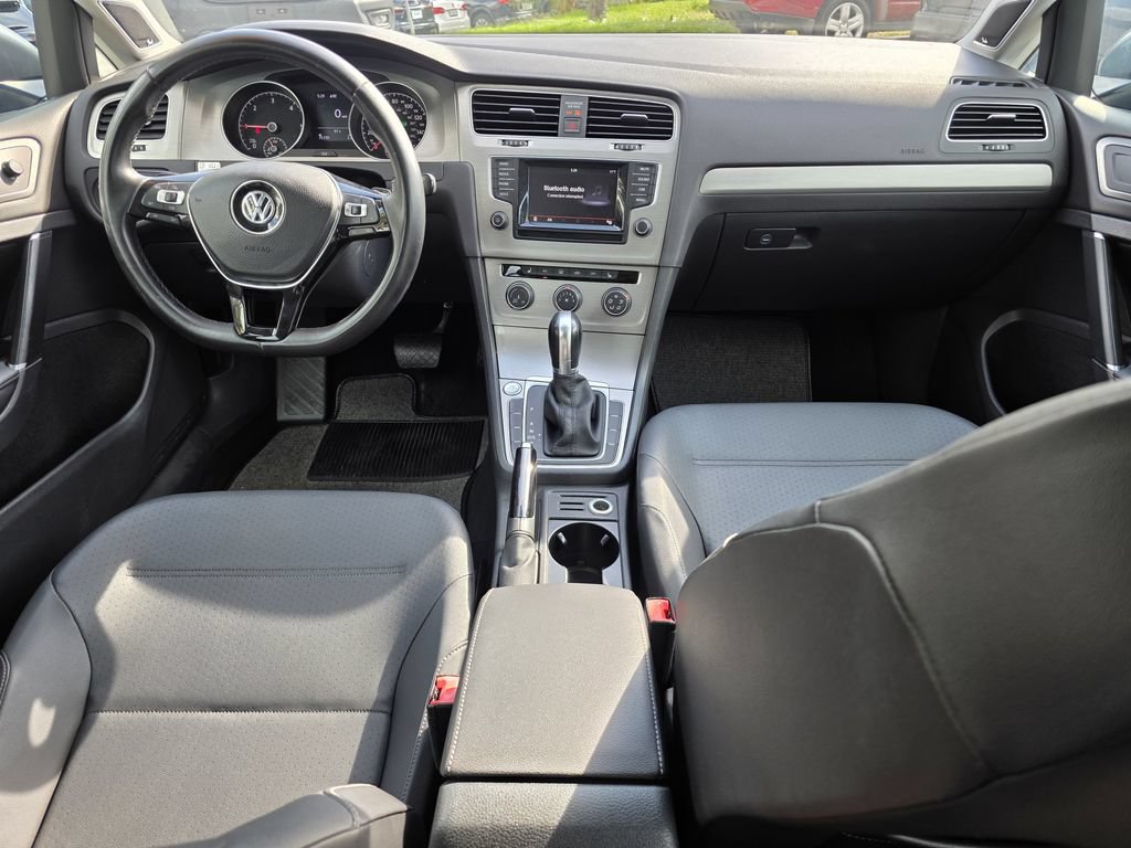 Used 2015 Volkswagen Golf TDI SE FWD image 11