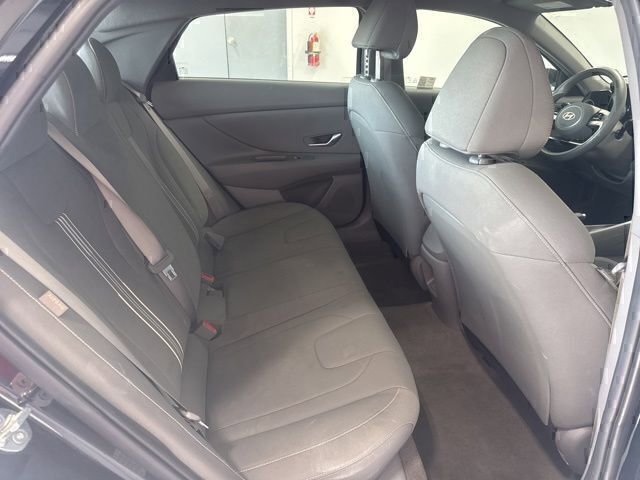 Certified 2024 Hyundai Elantra SEL image 18
