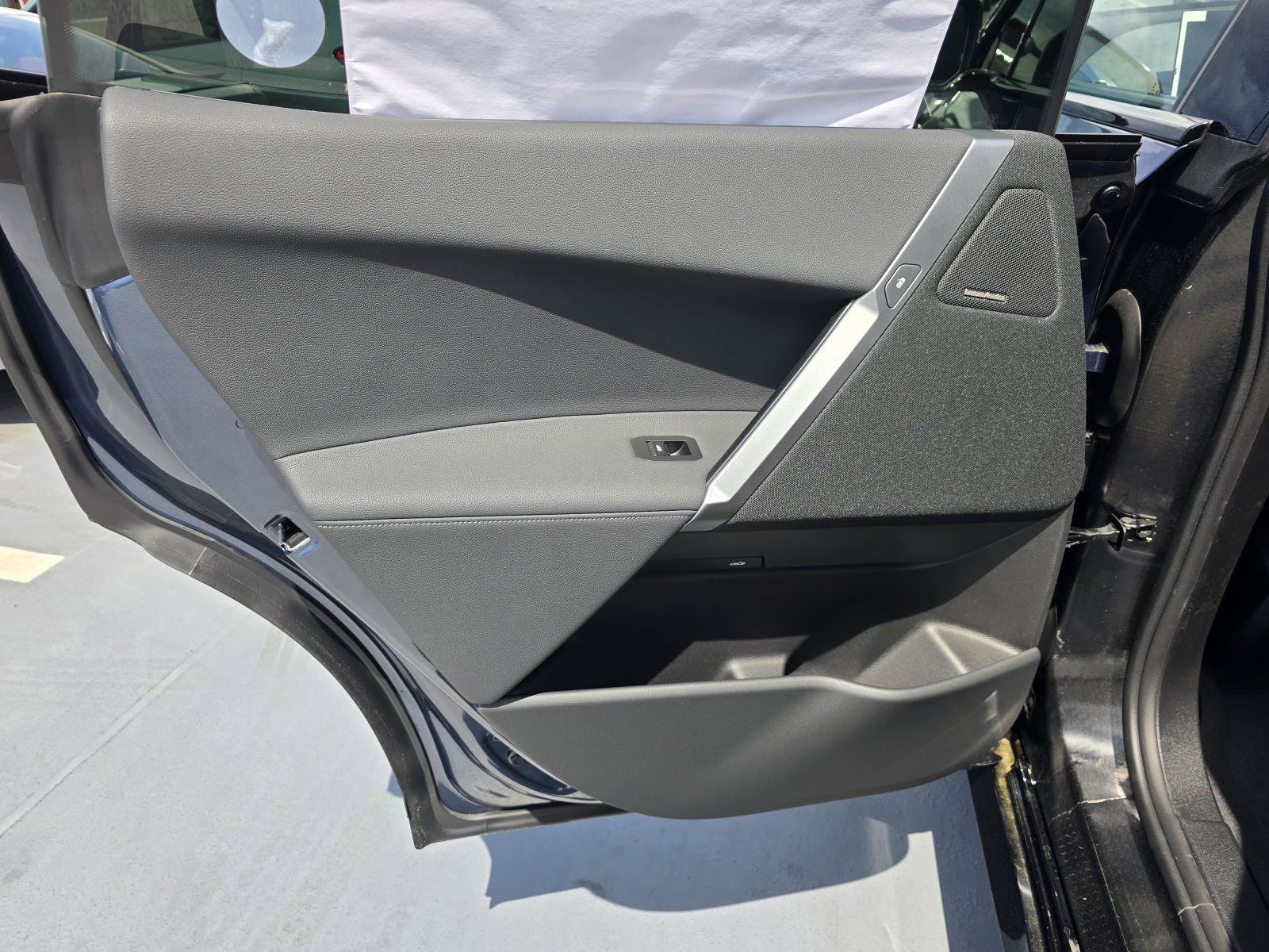 New 2026 BMW iX xDrive60 w/ M Sport Package image 11