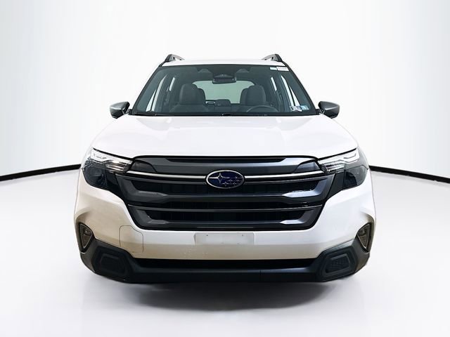 Used 2025 Subaru Forester Premium image 2