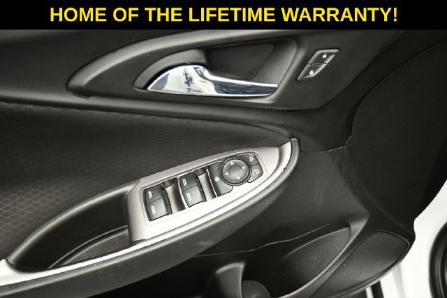 Used 2017 Chevrolet Malibu LS FWD image 13