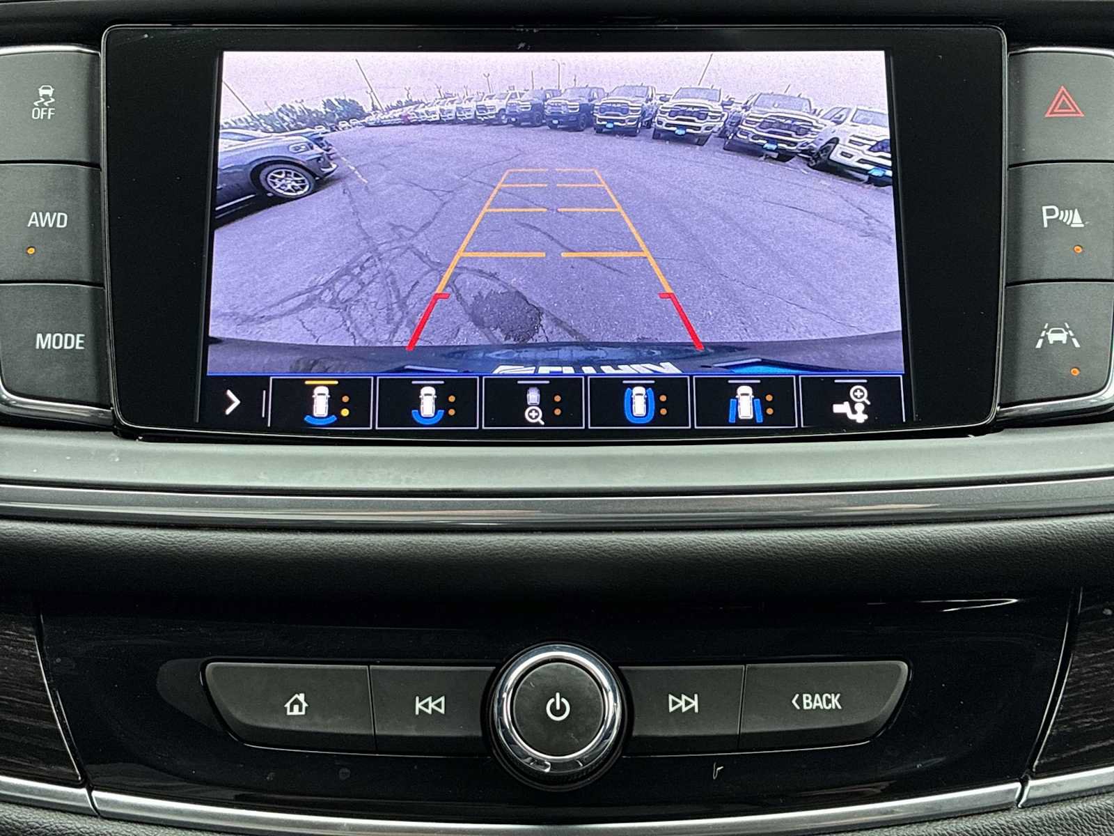 Used 2020 Buick Enclave Avenir w/ Avenir Technology Package AWD/4WD image 23