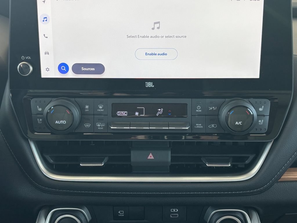 Used 2024 Toyota Grand Highlander AWD image 14