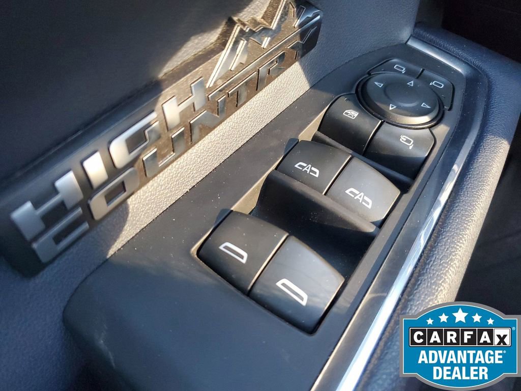 Used 2022 Chevrolet Silverado 1500 High Country w/ High Country Premium Package image 36