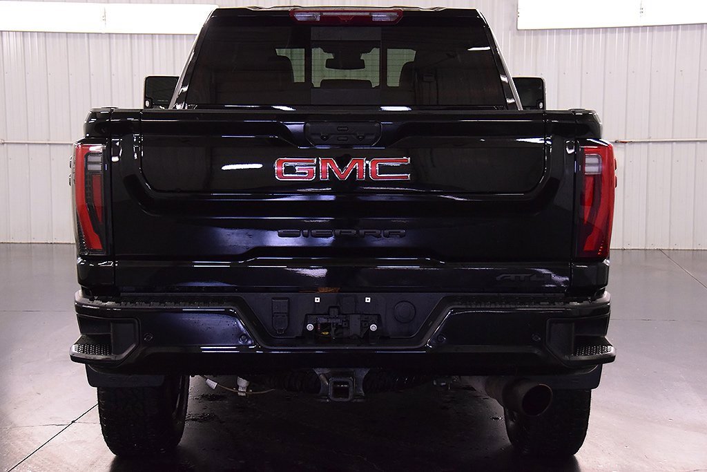 Used 2024 GMC Sierra 2500 AT4 w/ AT4 Preferred Package image 6
