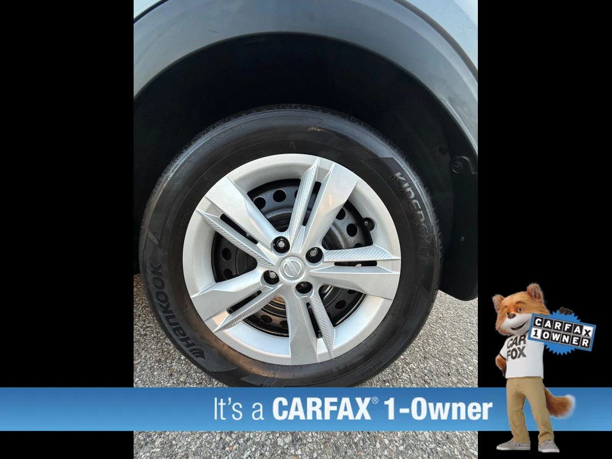 Used 2022 Nissan Kicks S FWD image 25