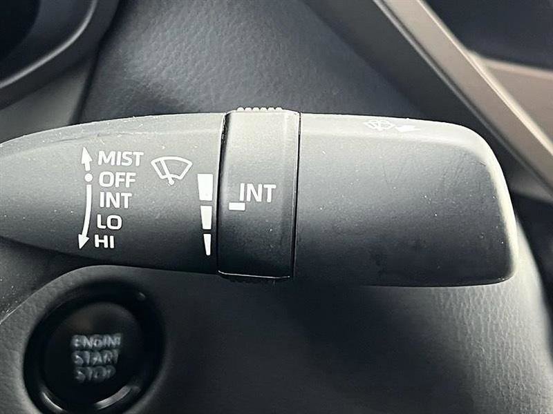 Used 2025 Toyota Tundra Limited AWD/4WD image 26