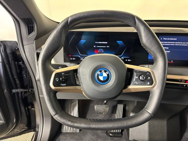 Certified 2023 BMW iX xDrive50 w/ Premium Package AWD/4WD image 12