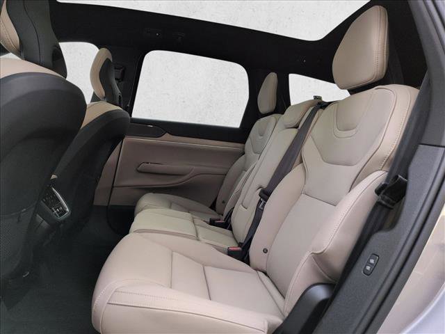 New 2026 Volvo EX90 Plus RWD image 16
