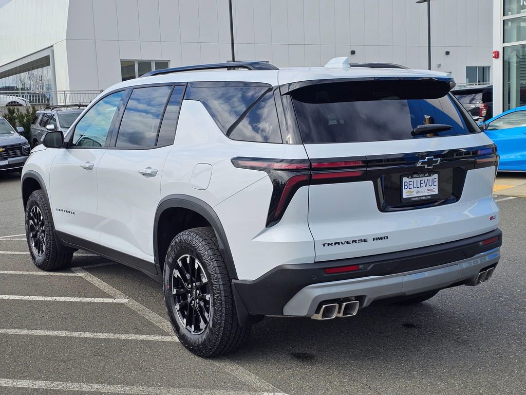 New 2026 Chevrolet Traverse Z71 w/ LPO, Floor Liner Package image 3