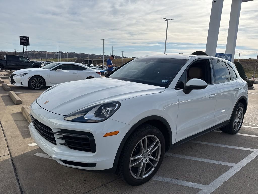 Used 2020 Porsche Cayenne image 1
