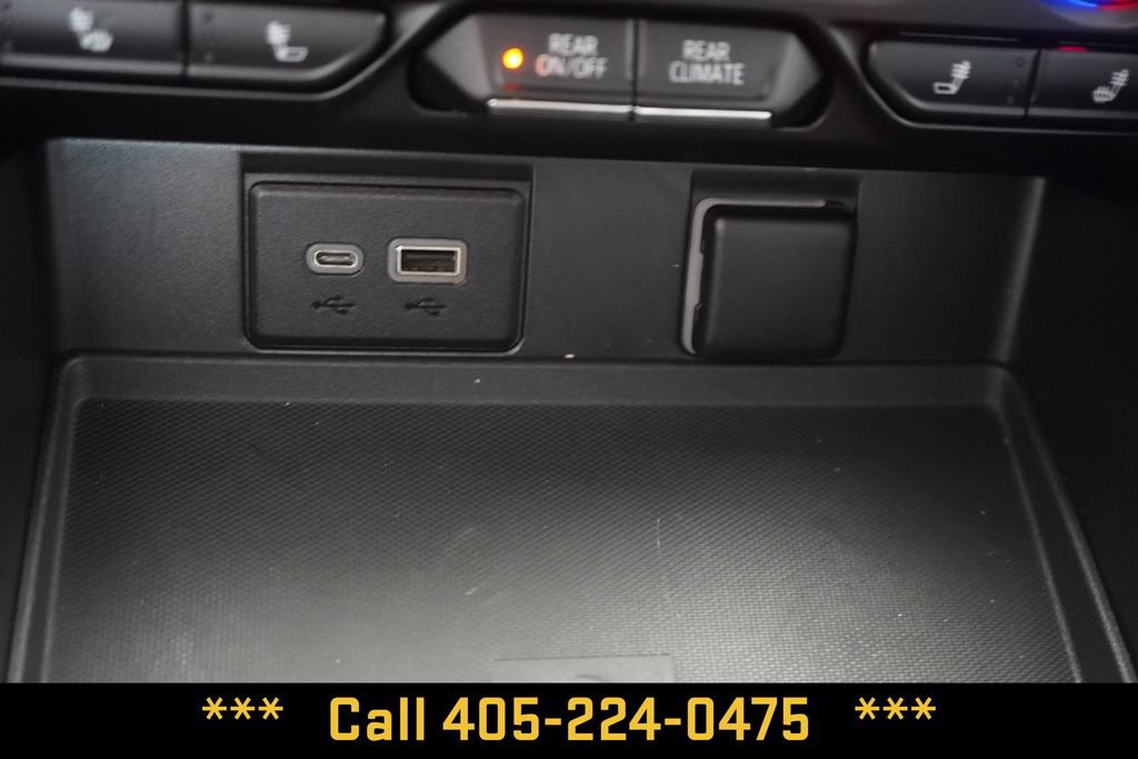 Used 2022 Chevrolet Suburban RST w/ Sport Performance Package AWD/4WD image 39