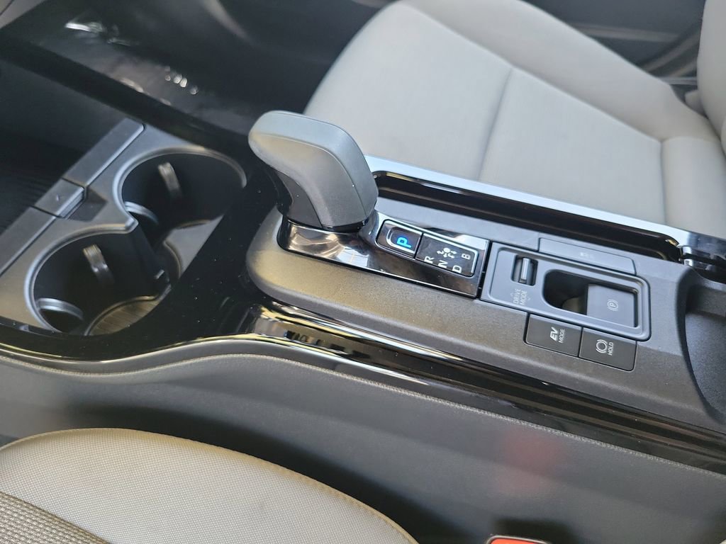 Used 2023 Toyota Prius LE image 11